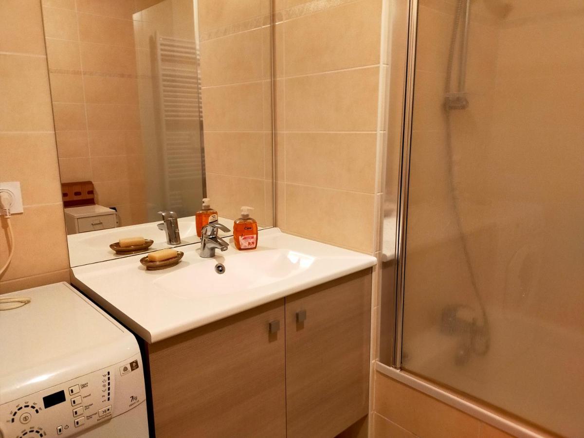 chambre privée Annemasse Exterior foto
