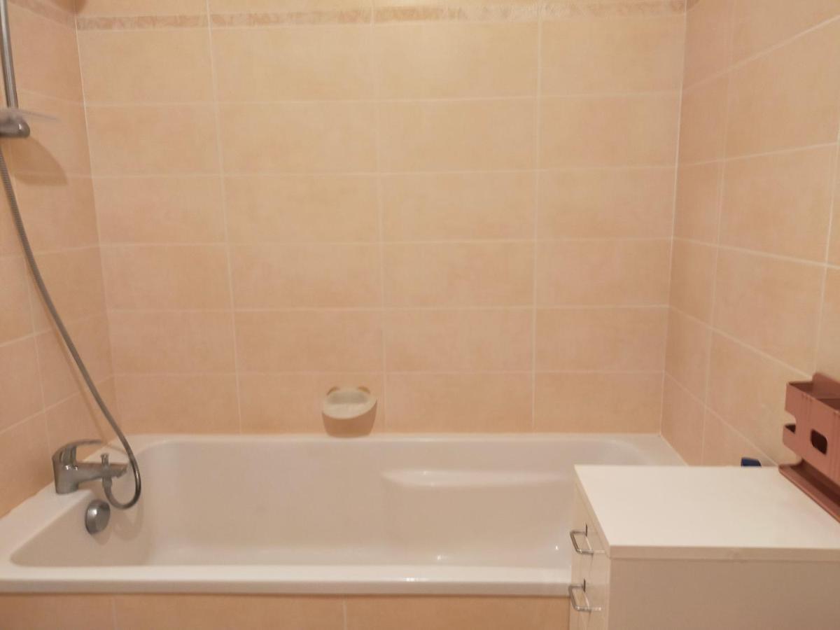 chambre privée Annemasse Exterior foto